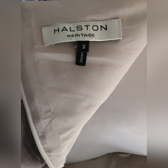 Elegant Ombre Sleeveless Dress - Picture 10 of 10